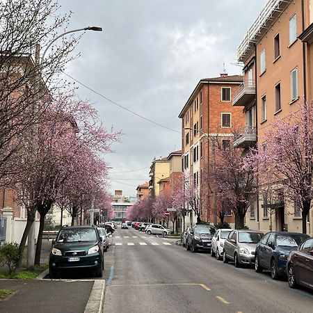 Appartement Casa Meli, Ampio Bilocale Nuovo à Bologne Extérieur photo